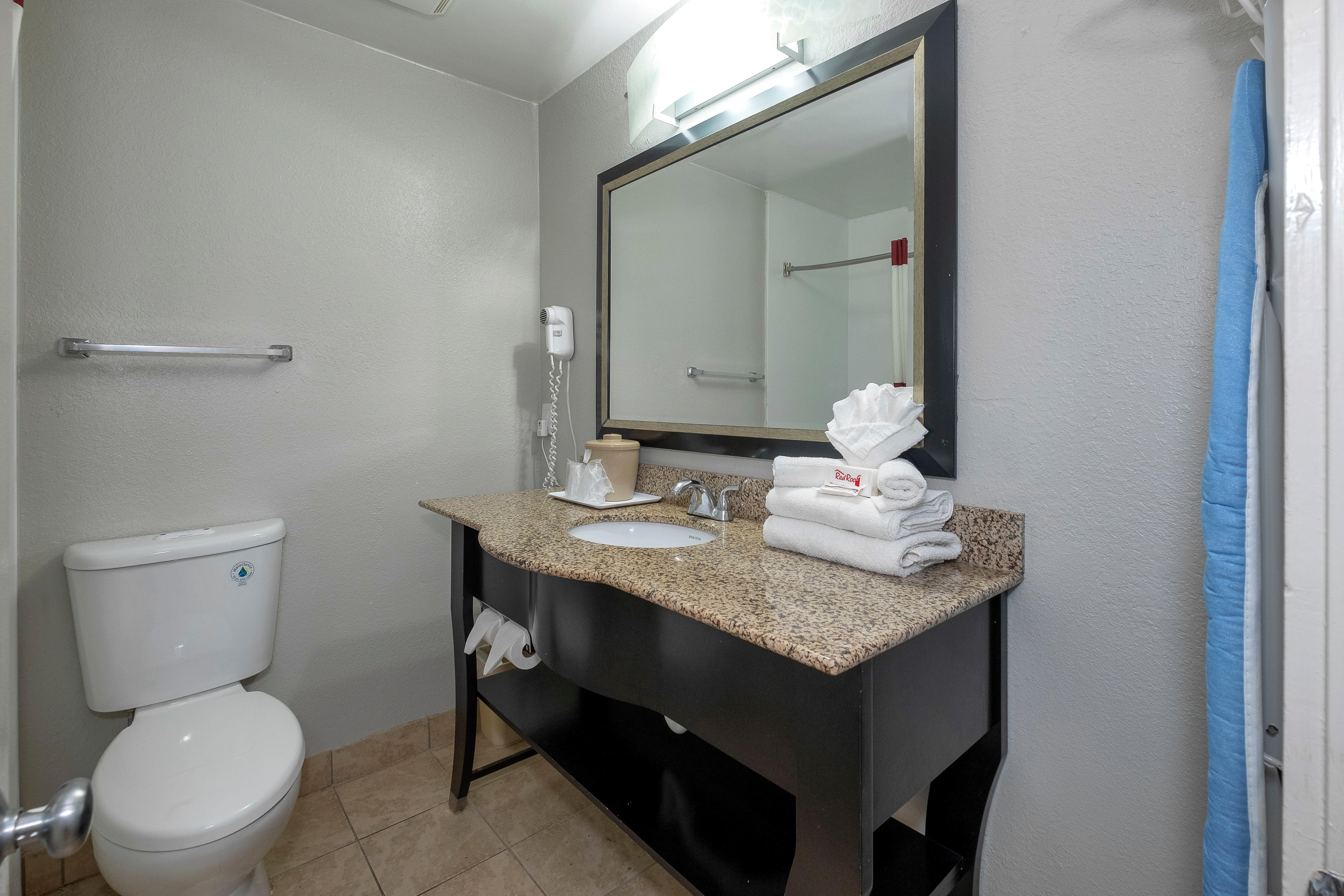 Red Roof Inn Raleigh North-Crabtree Mall-Lenovo Center Esterno foto