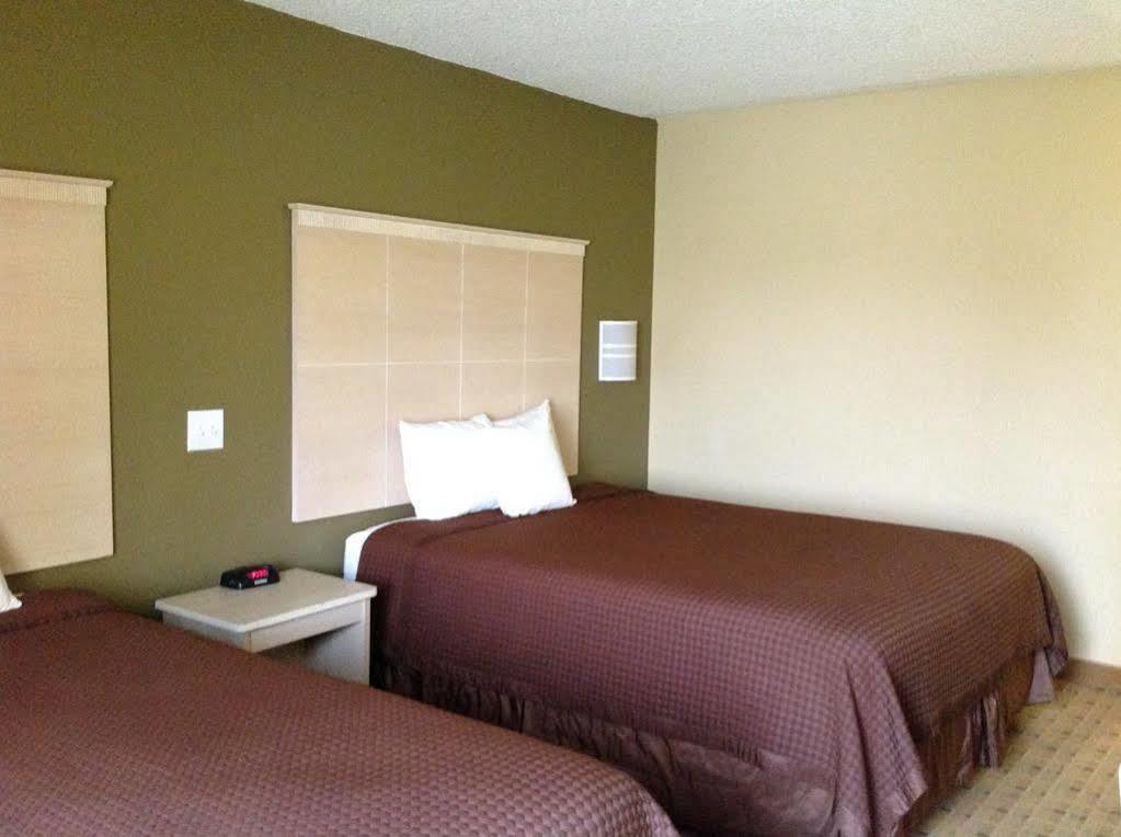Red Roof Inn Raleigh North-Crabtree Mall-Lenovo Center Esterno foto